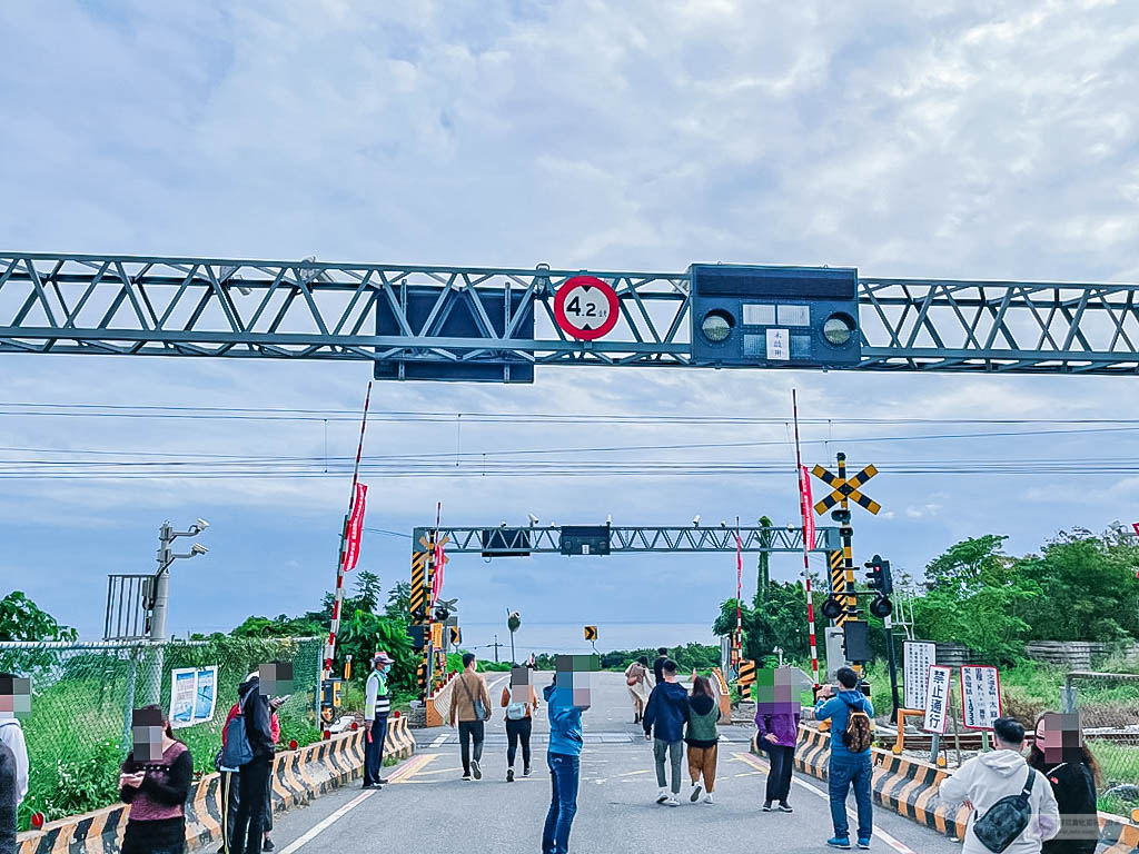 台東景點-太麻里平交道-台版隱藏版櫻木花道平交道景點/籃高手片頭曲場景/IG打卡聚集地 @靜兒貪吃遊玩愛分享