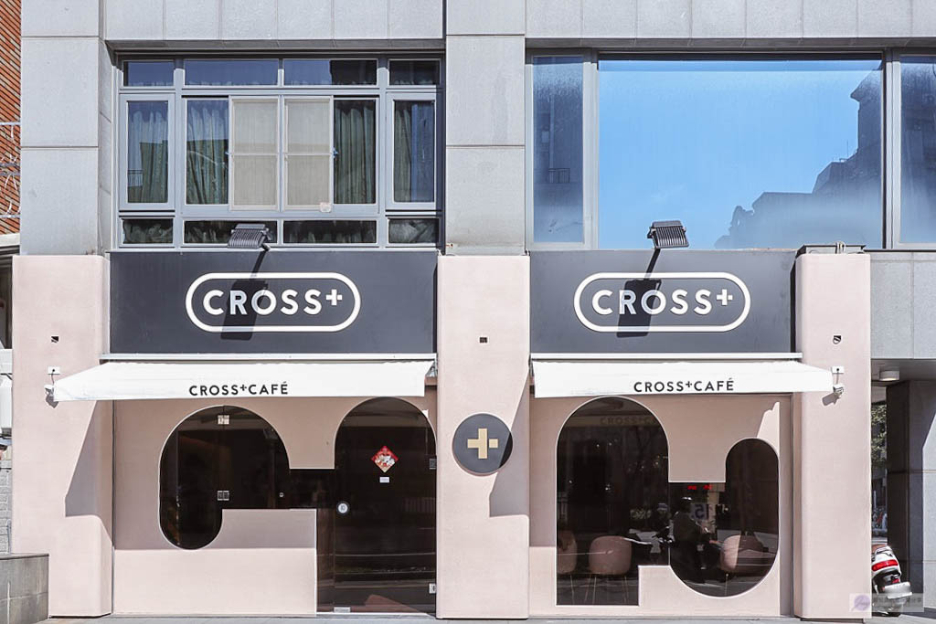 桃園美食-Cross Cafe 克勞斯咖啡店桃園店-新開幕歐式時尚風格不限時咖啡廳/咖啡 飲品 甜點/寶山公園對面 @靜兒貪吃遊玩愛分享